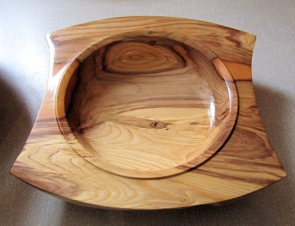 Another bowl by Keith Leonard